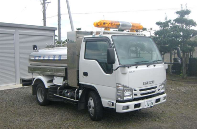 給水車